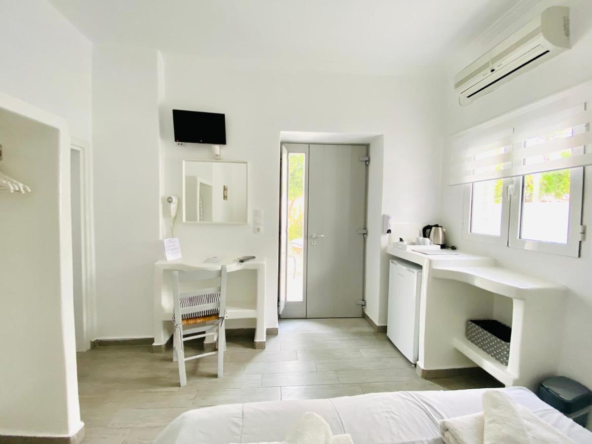 Zisis Pension Agios Stefanos  Buitenkant foto