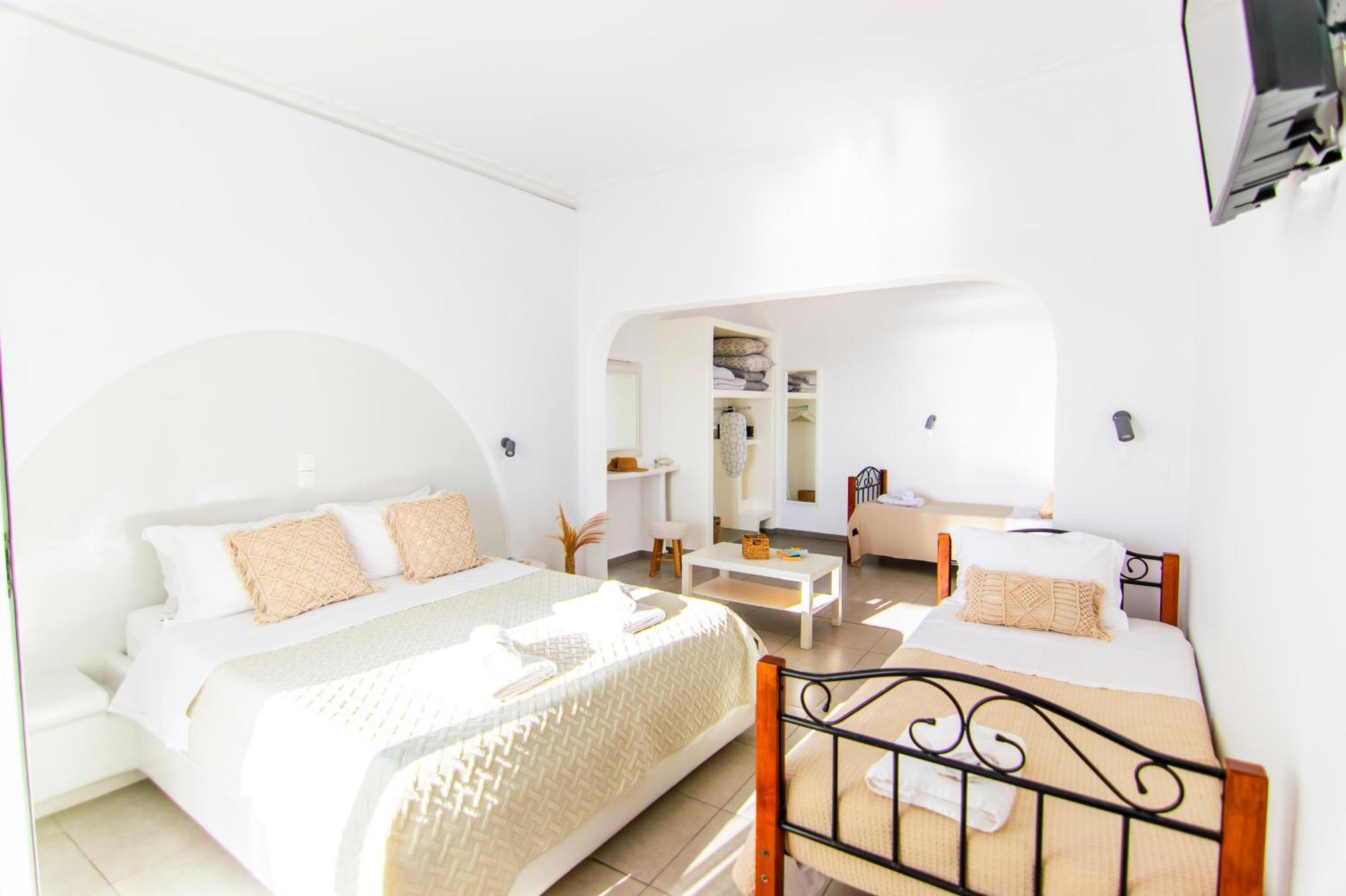 Zisis Pension Agios Stefanos  Buitenkant foto