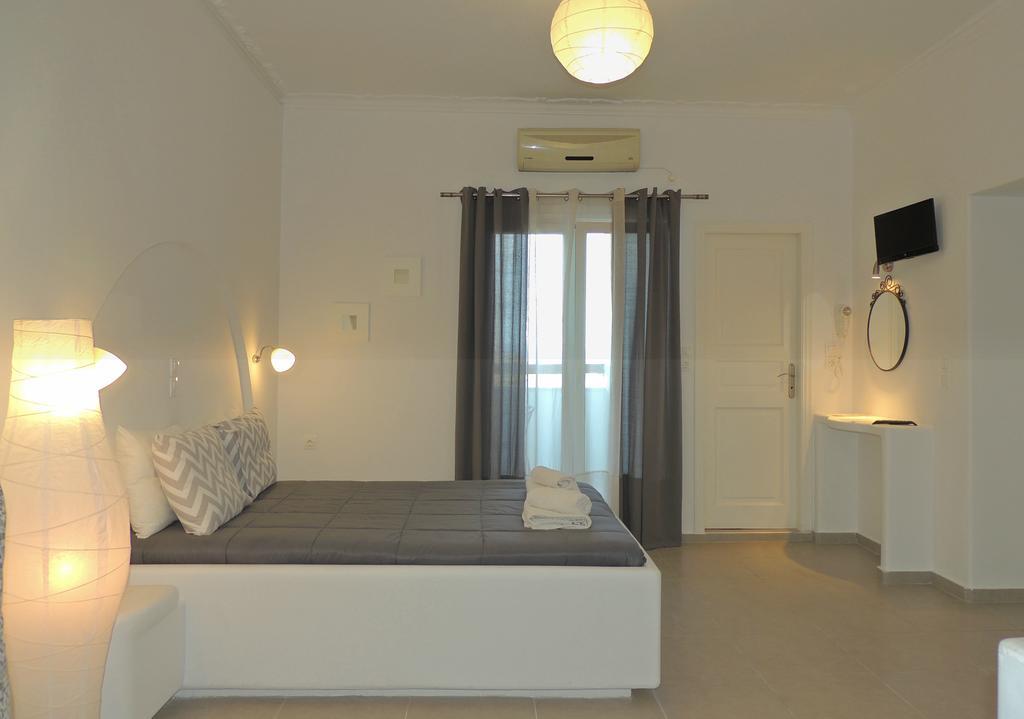 Zisis Pension Agios Stefanos  Buitenkant foto
